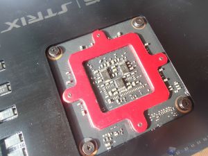 ASUS GTX_980_Ti_Strix_25